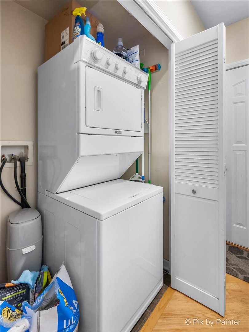 4250 N Mozart Street Unit: 1S