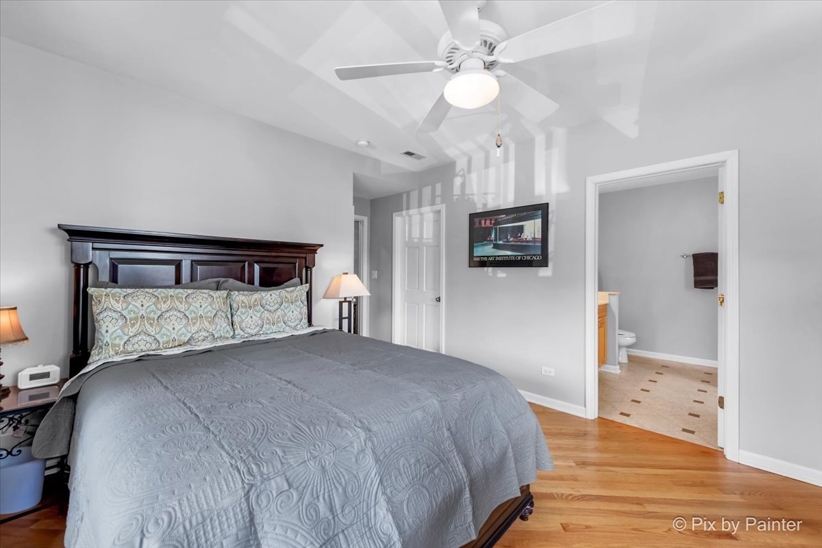 4250 N Mozart Street Unit: 1S