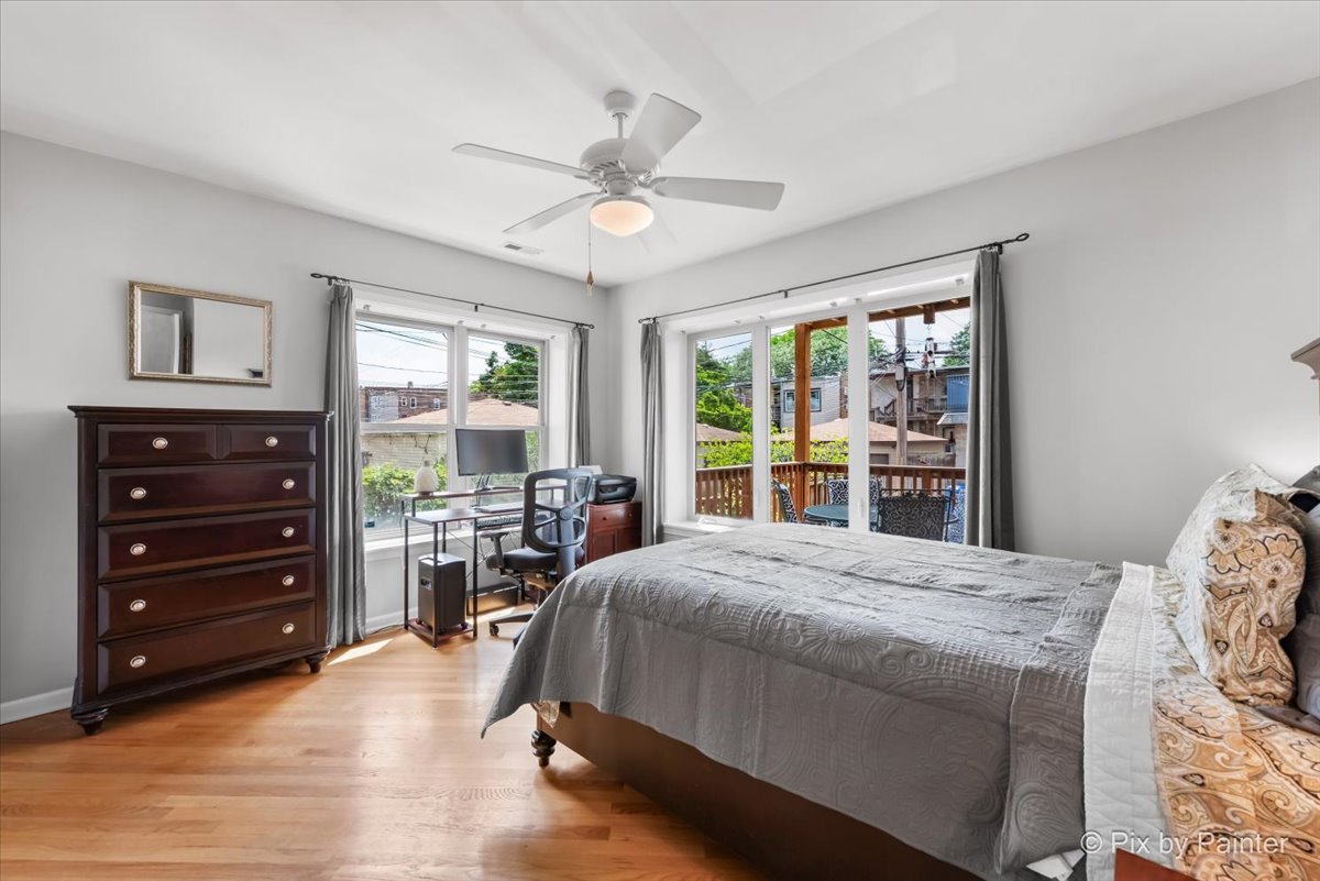 4250 N Mozart Street Unit: 1S