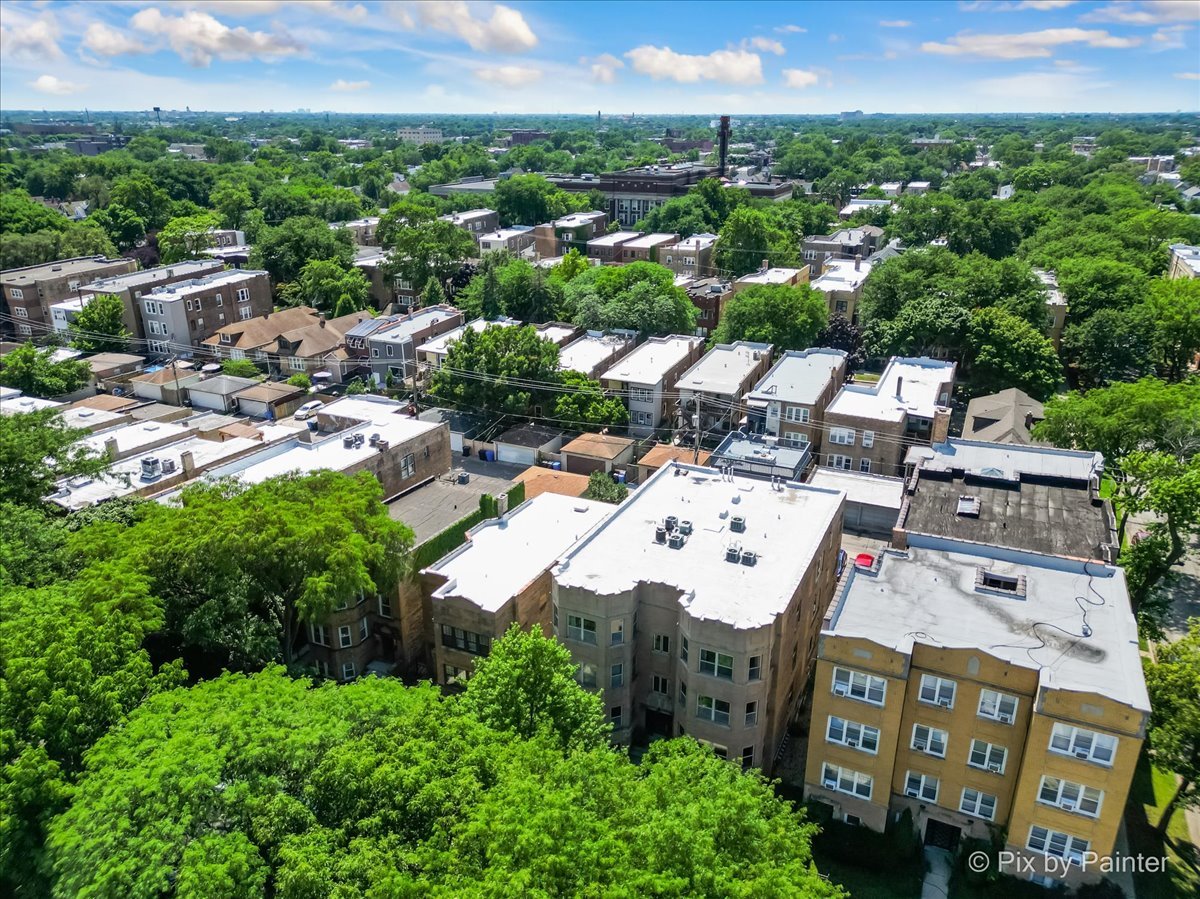 4250 N Mozart Street Unit: 1S
