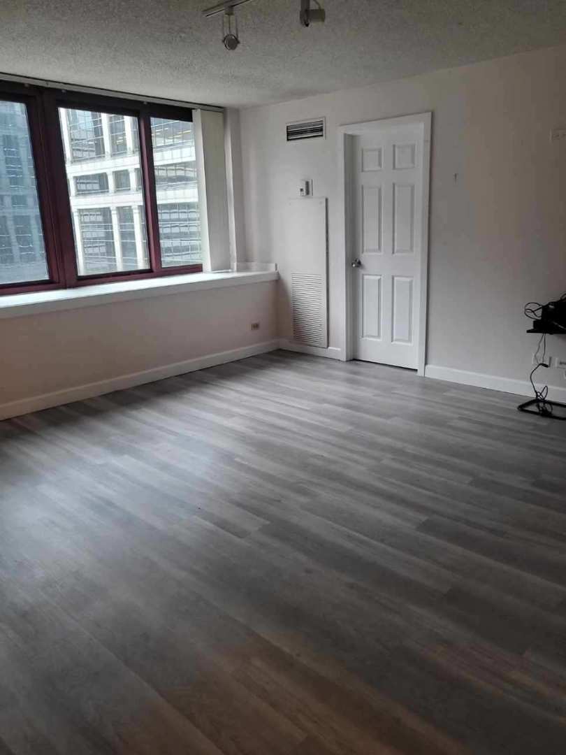200 N Dearborn Street Unit: 801