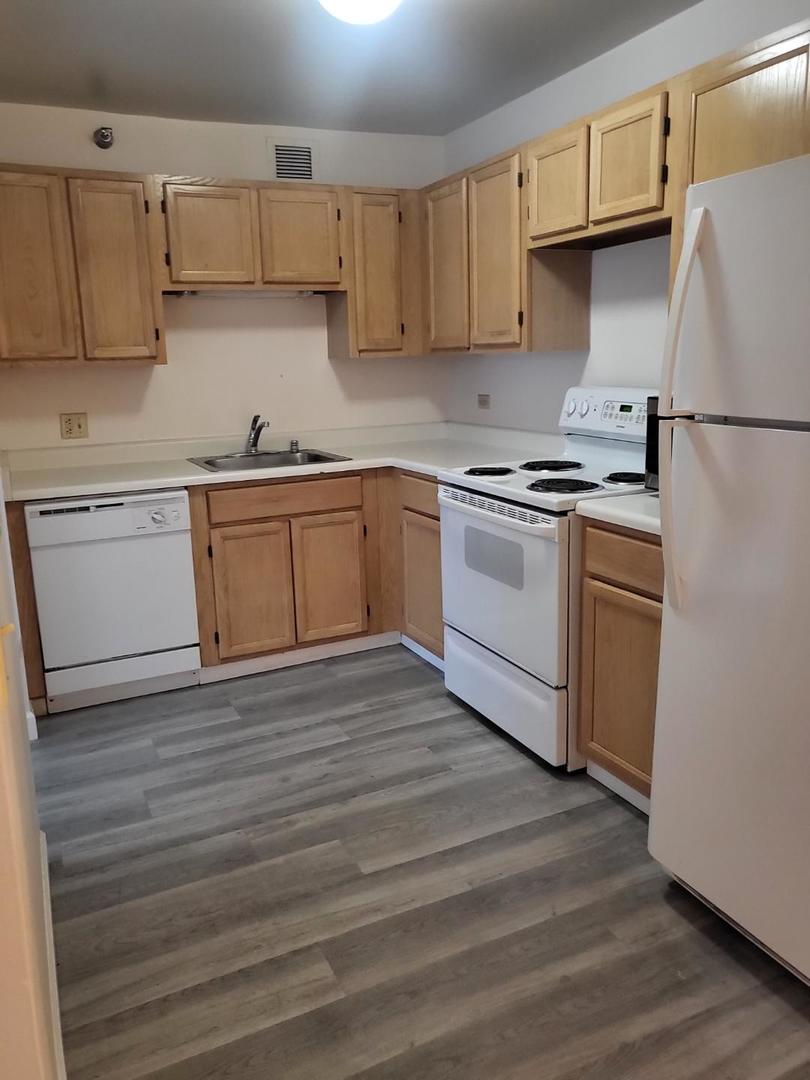 200 N Dearborn Street Unit: 801
