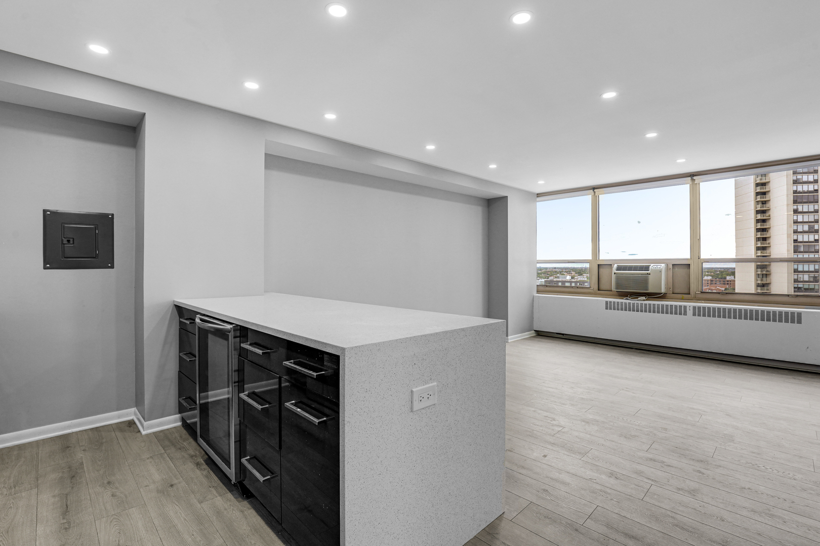 3950 N Lake Shore Drive Unit: 1516