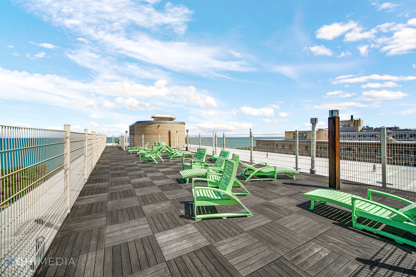 3950 N Lake Shore Drive Unit: 1516