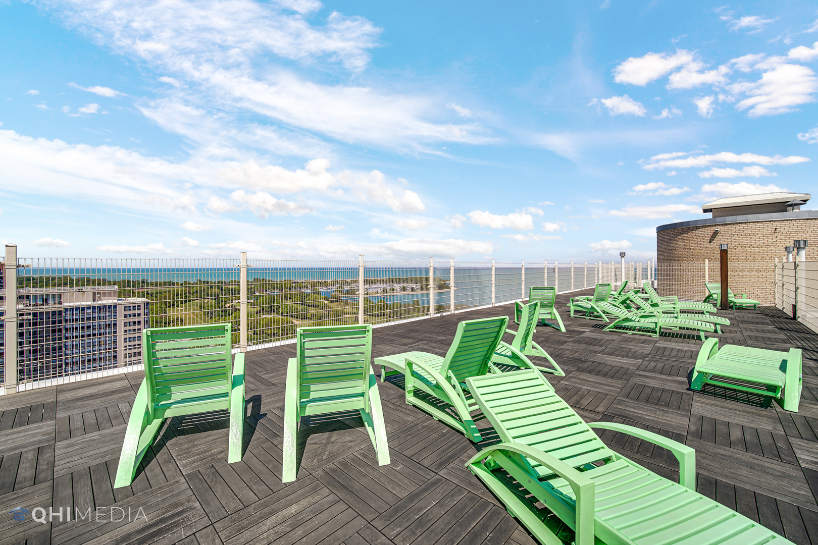 3950 N Lake Shore Drive Unit: 1516