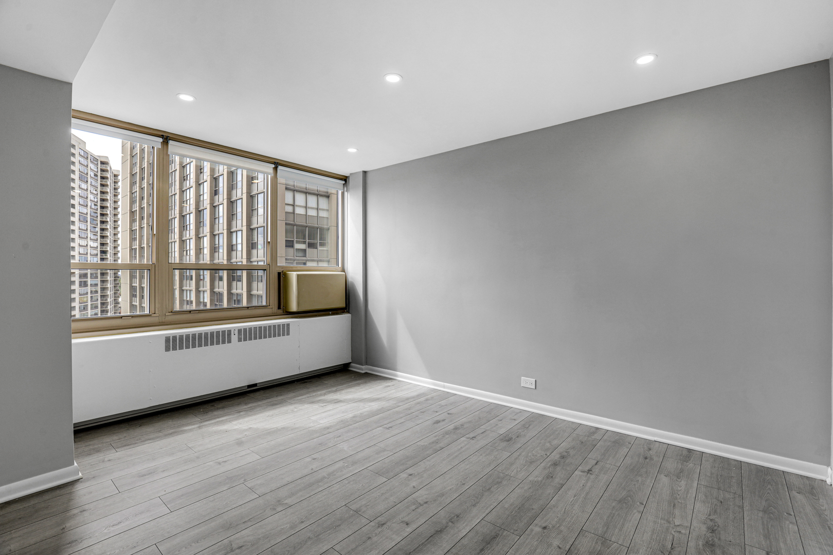 3950 N Lake Shore Drive Unit: 1516