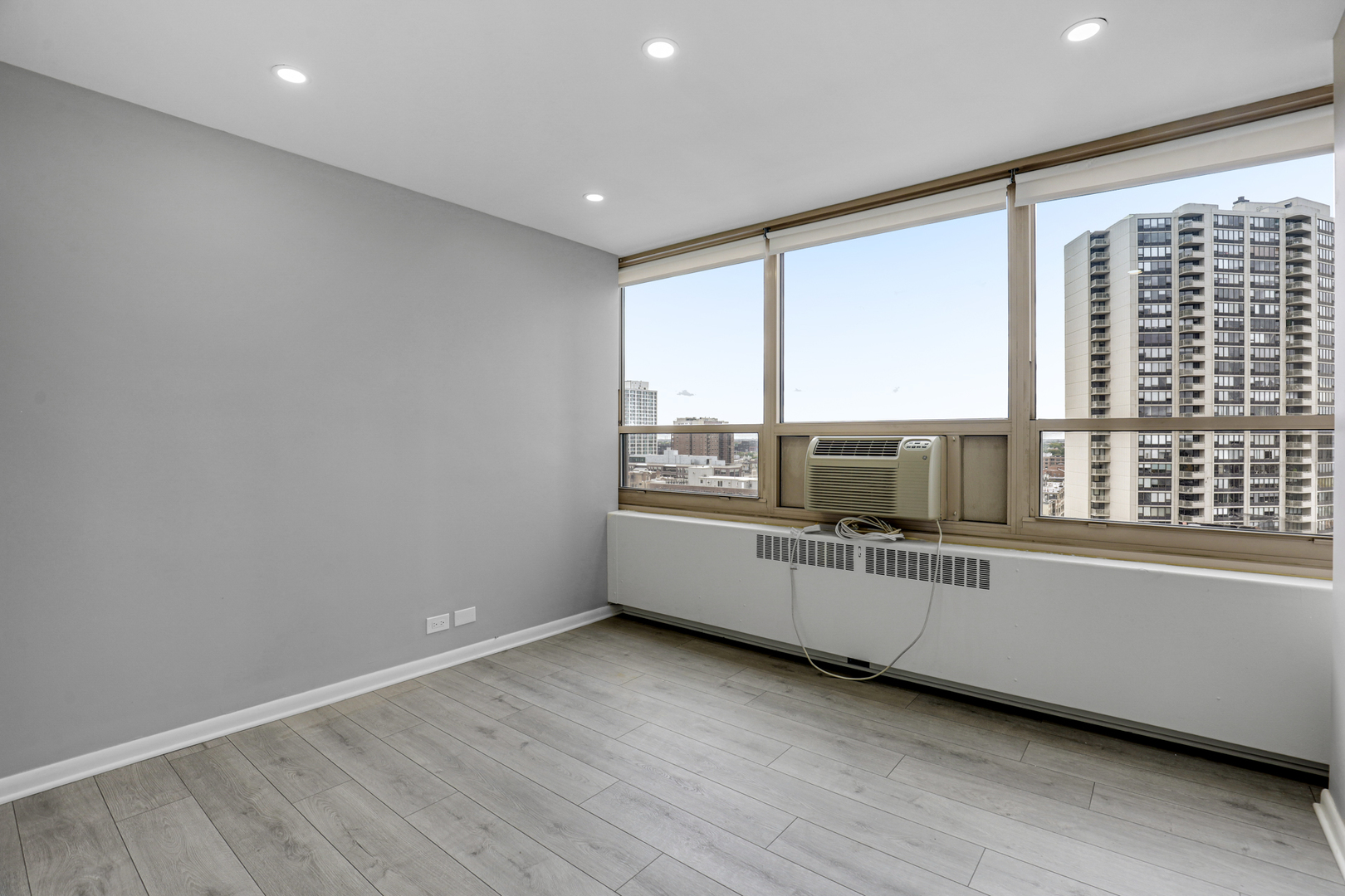 3950 N Lake Shore Drive Unit: 1516