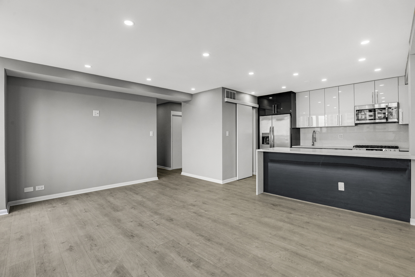 3950 N Lake Shore Drive Unit: 1516