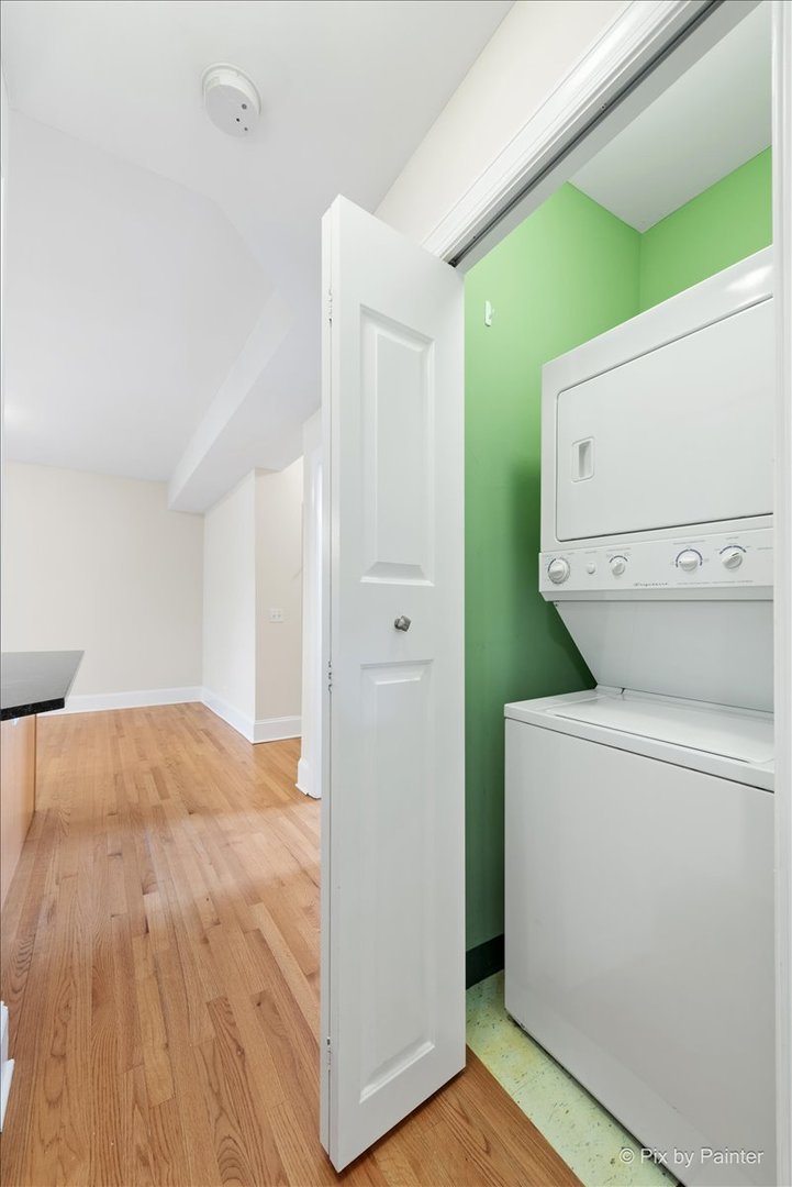 7635.5 N Greenview Avenue Unit: 3S