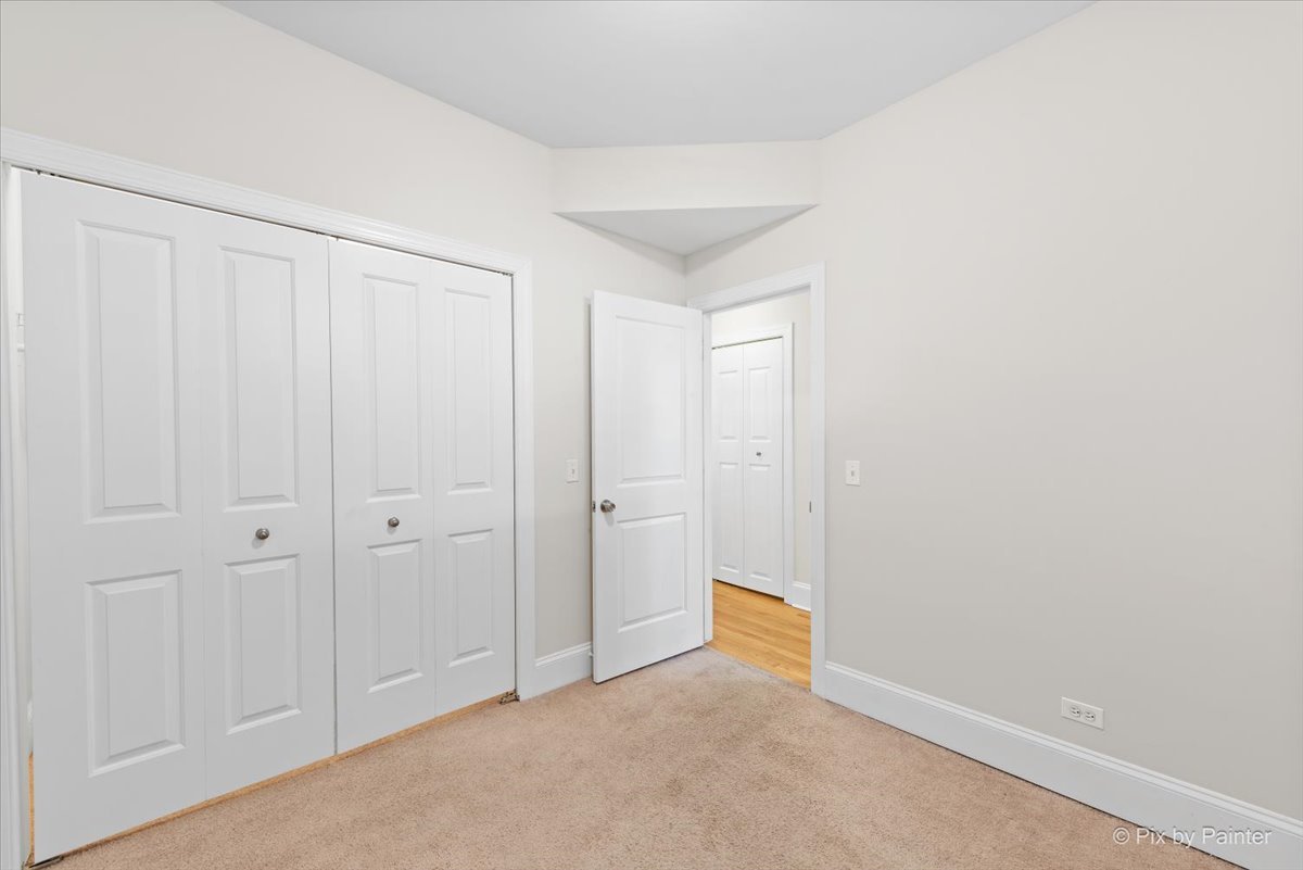 7635.5 N Greenview Avenue Unit: 3S