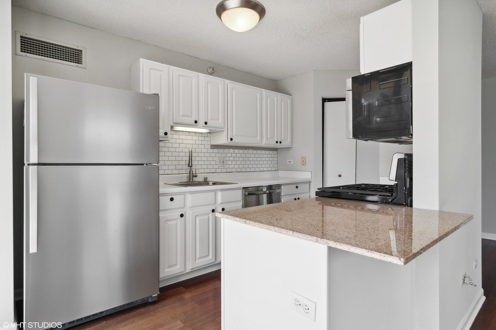 545 N Dearborn Street Unit: 2507