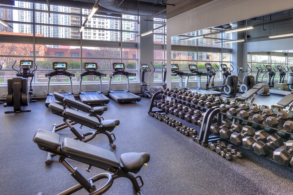 545 N Dearborn Street Unit: 2507