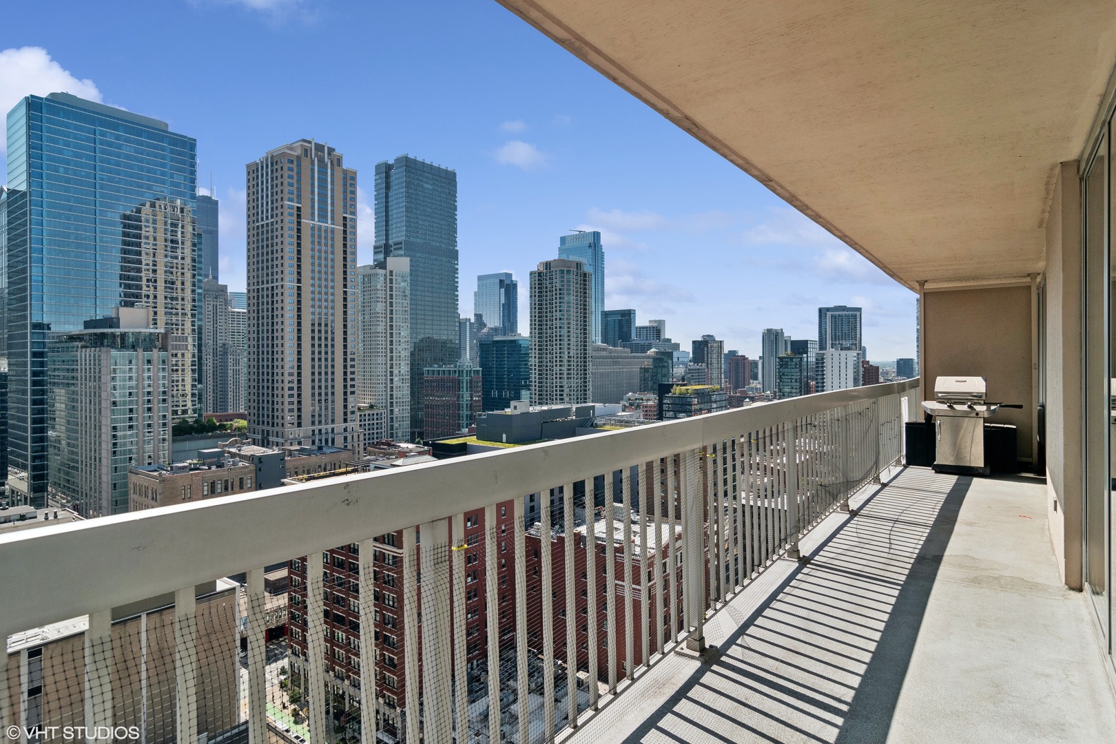 545 N Dearborn Street Unit: 2507