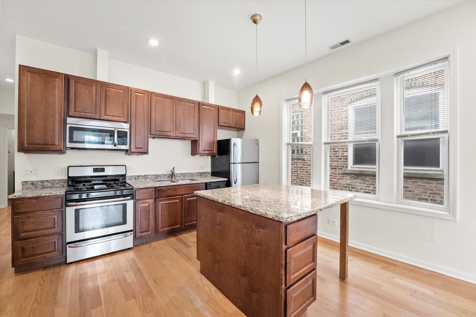 2224 W Chicago Avenue Unit: 3