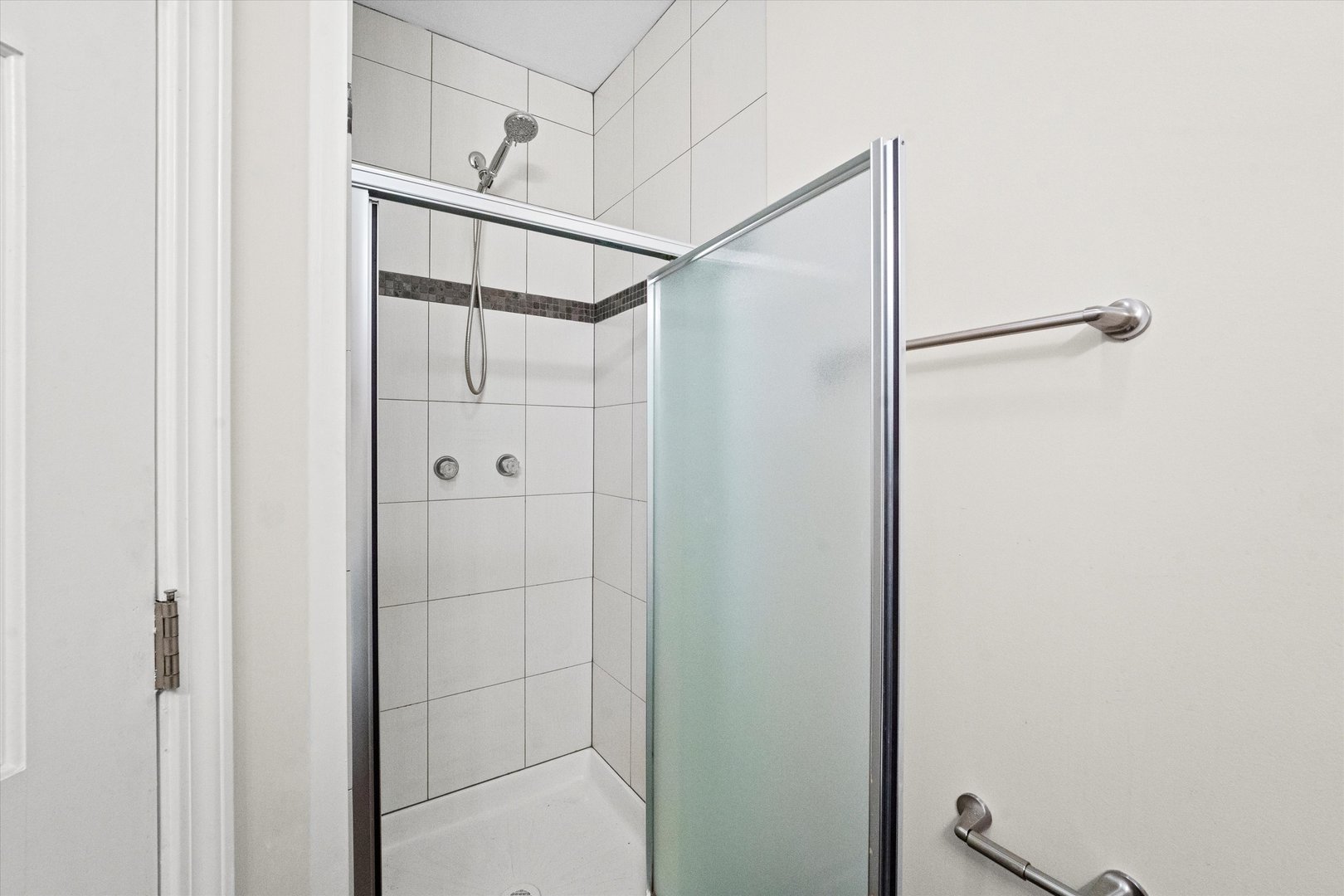 2224 W Chicago Avenue Unit: 3