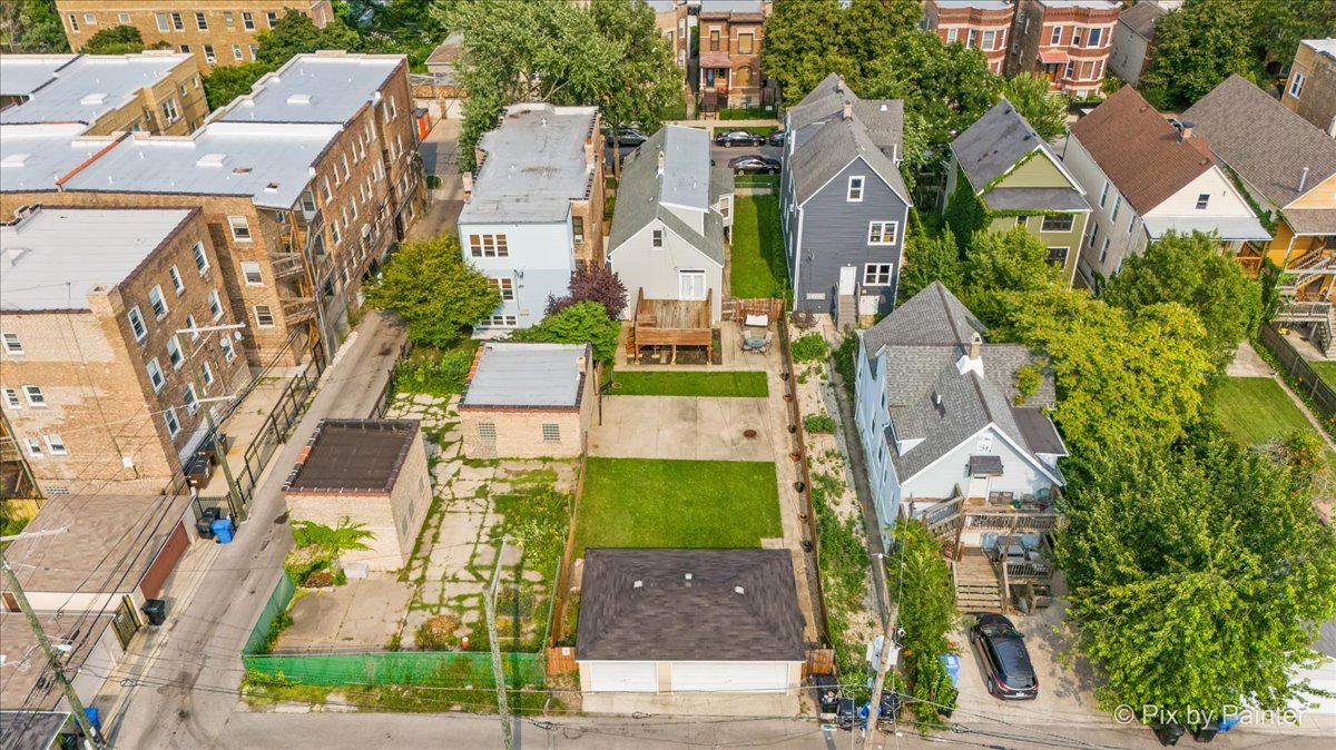 2136 N Spaulding Avenue