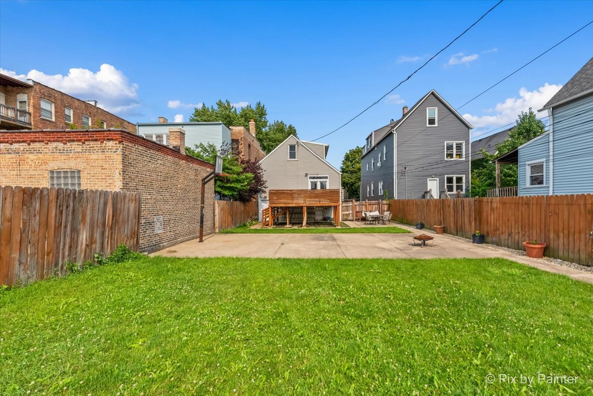 2136 N Spaulding Avenue
