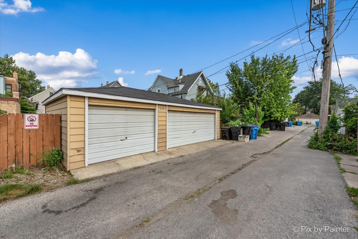 2136 N Spaulding Avenue