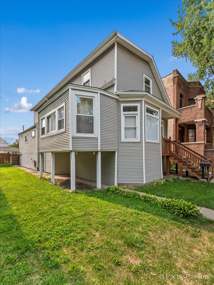 2136 N Spaulding Avenue