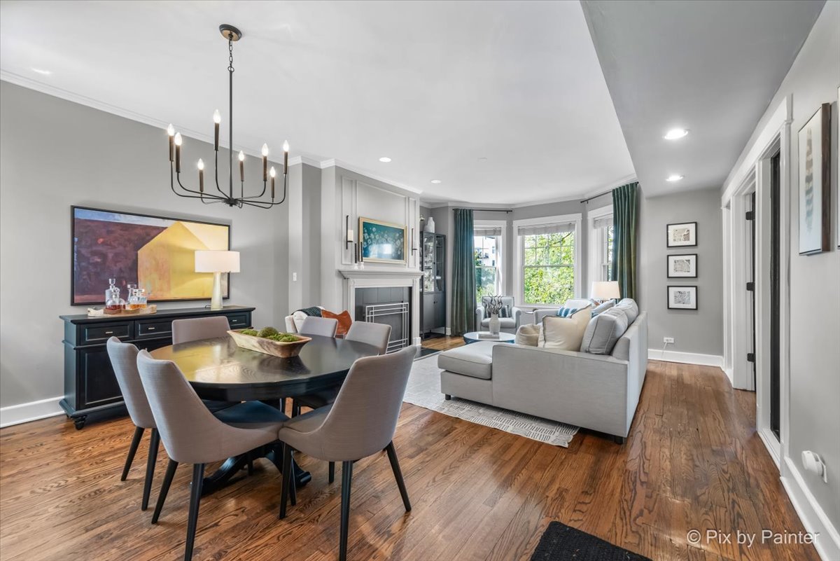 3801 N Wilton Avenue Unit: 2S