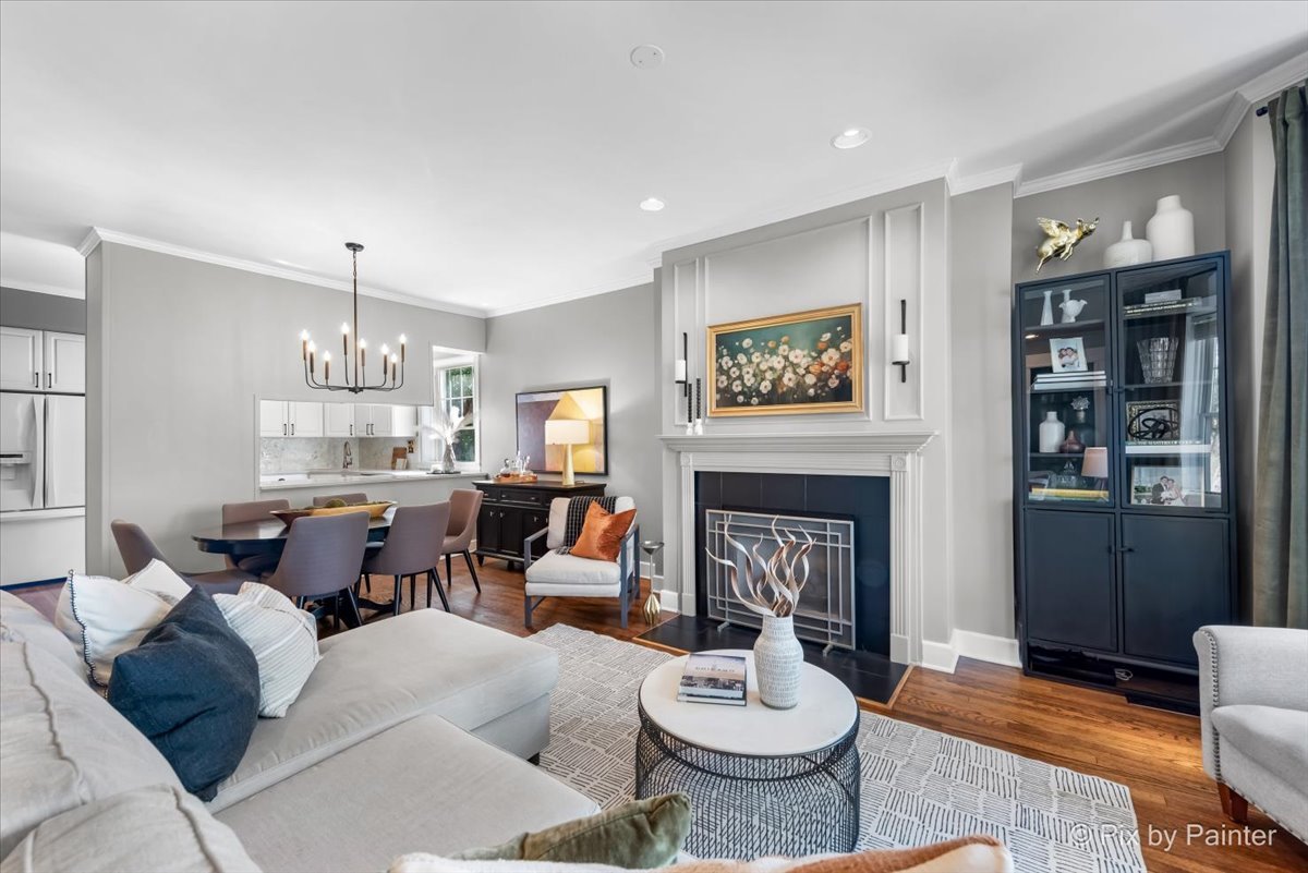 3801 N Wilton Avenue Unit: 2S