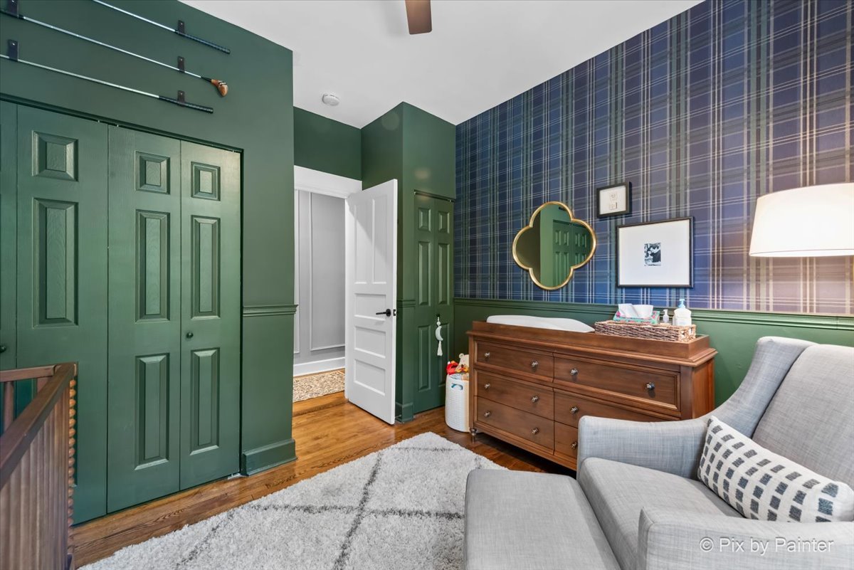 3801 N Wilton Avenue Unit: 2S