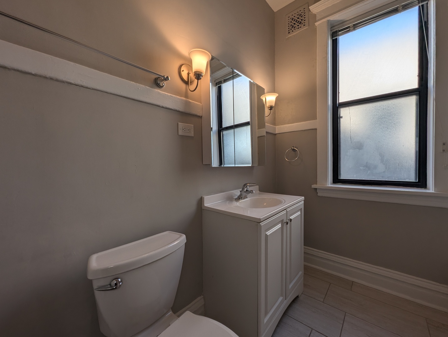 3822 N Fremont Street Unit: 3