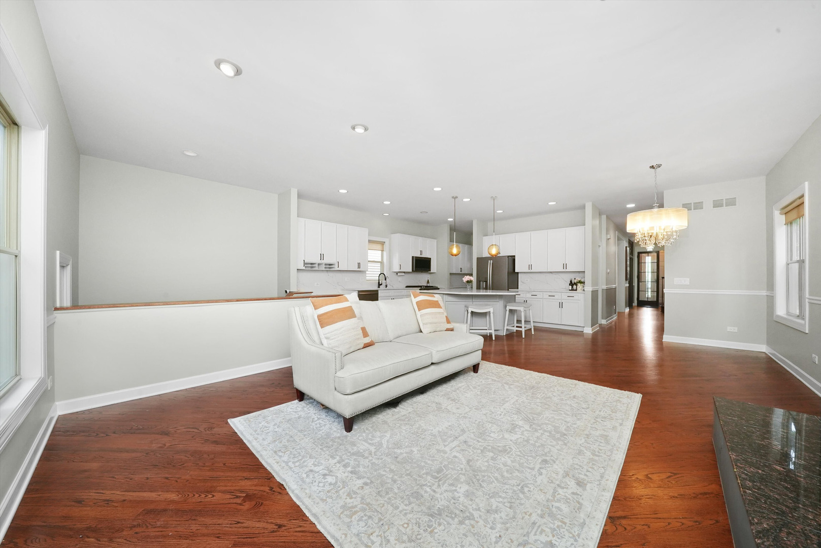 2444 W Waveland Avenue