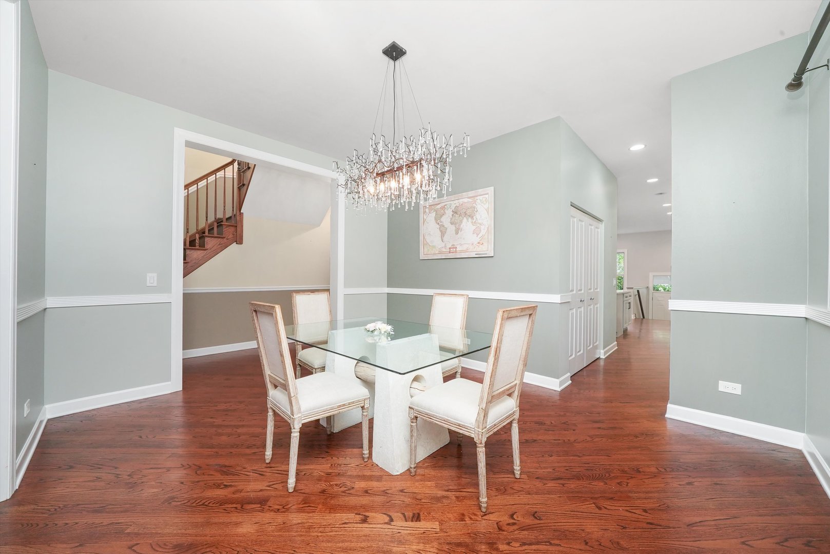 2444 W Waveland Avenue