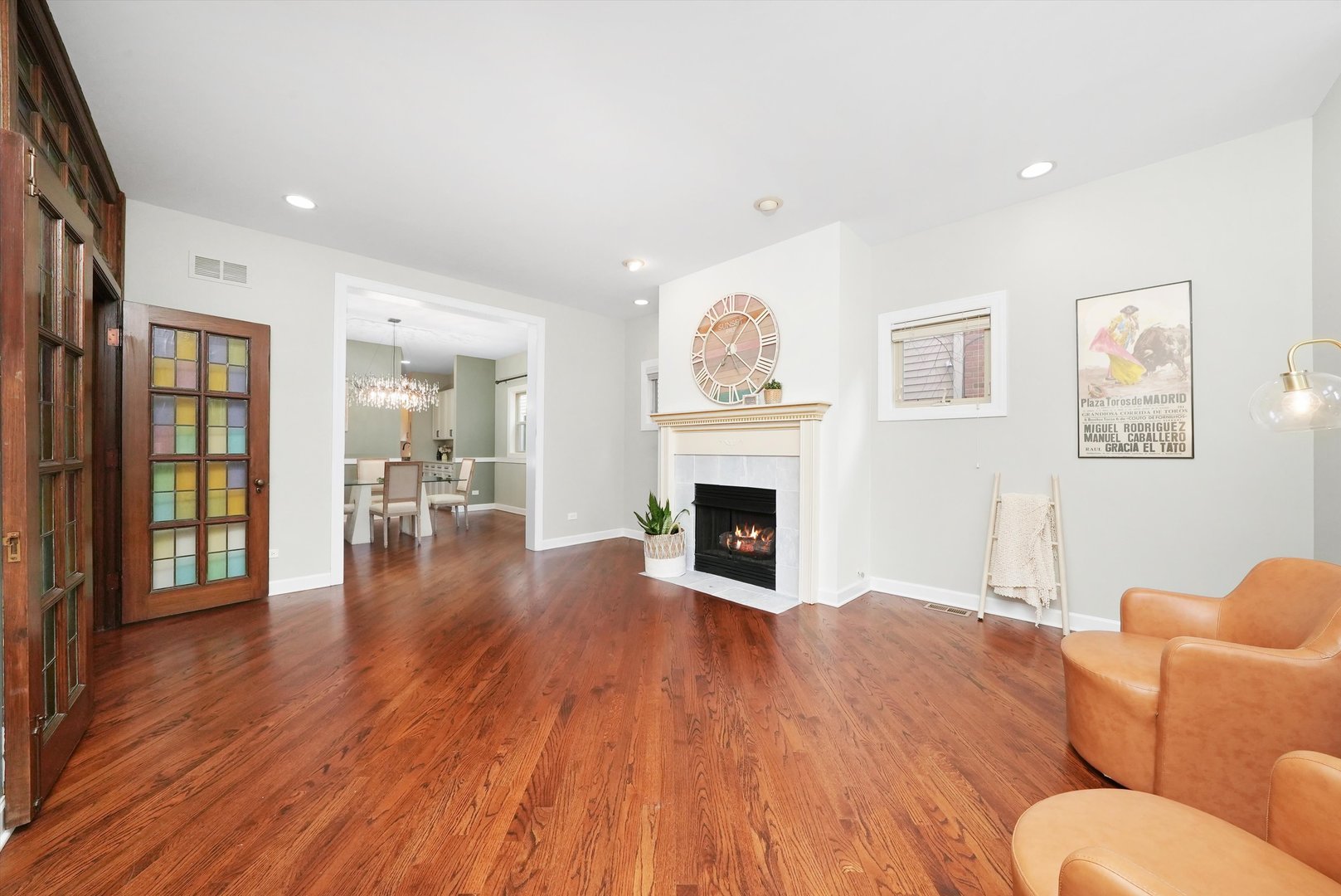 2444 W Waveland Avenue