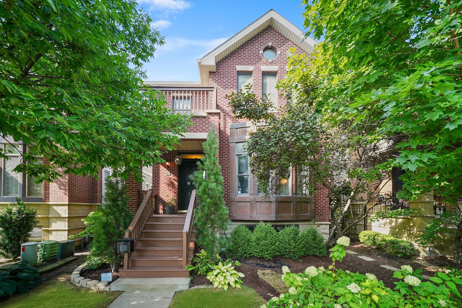 2444 W Waveland Avenue