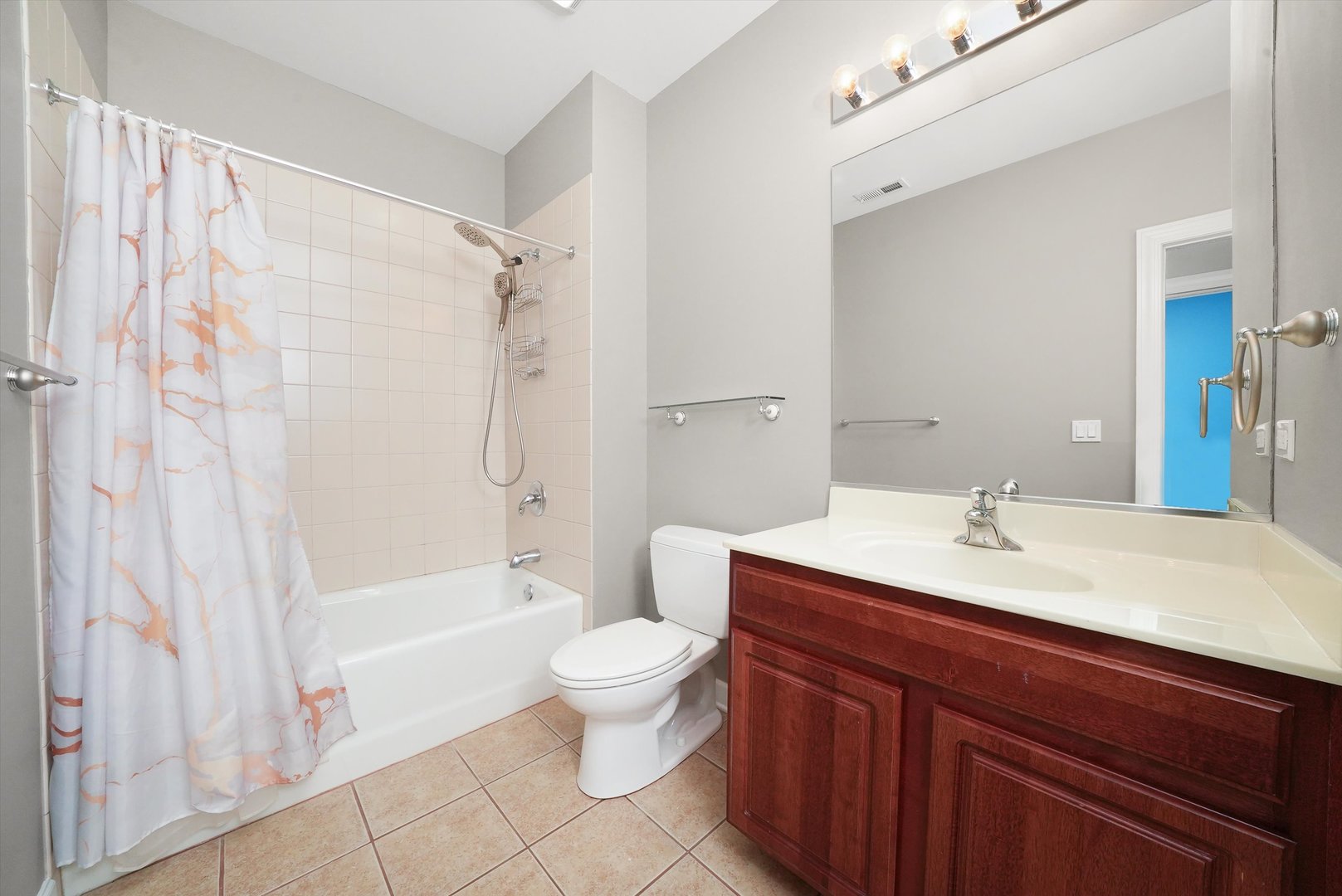 2444 W Waveland Avenue