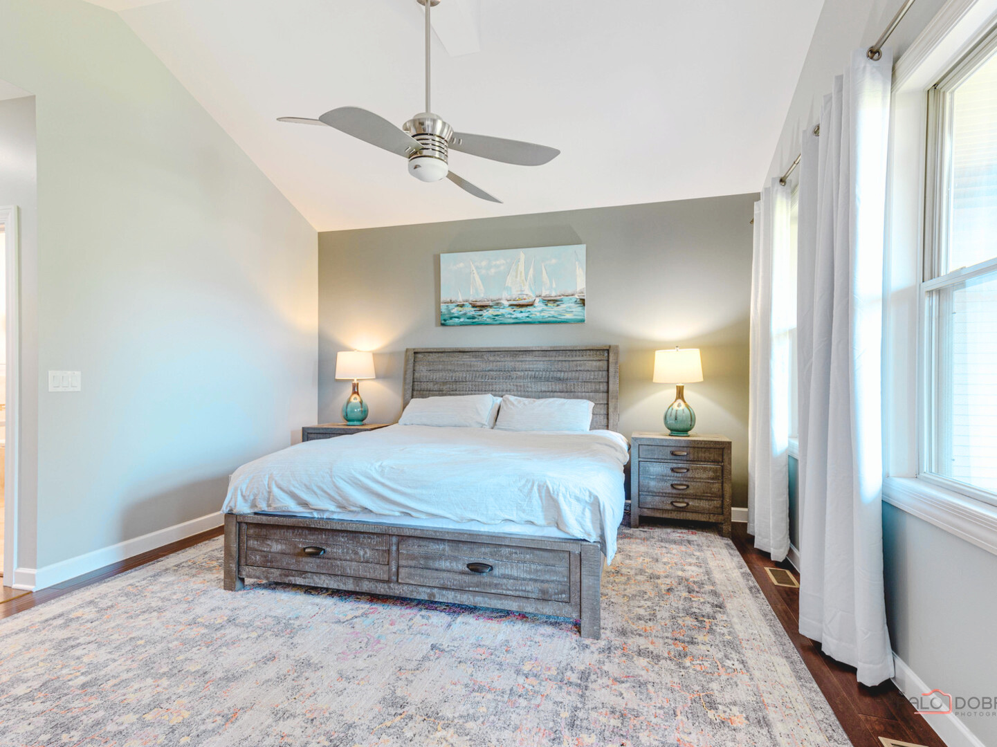 2444 W Waveland Avenue