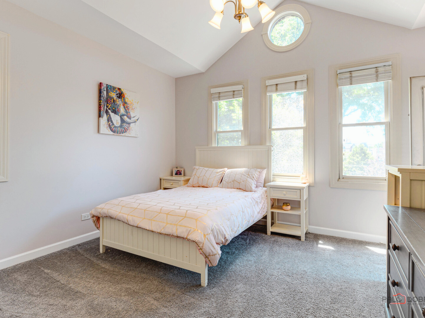 2444 W Waveland Avenue