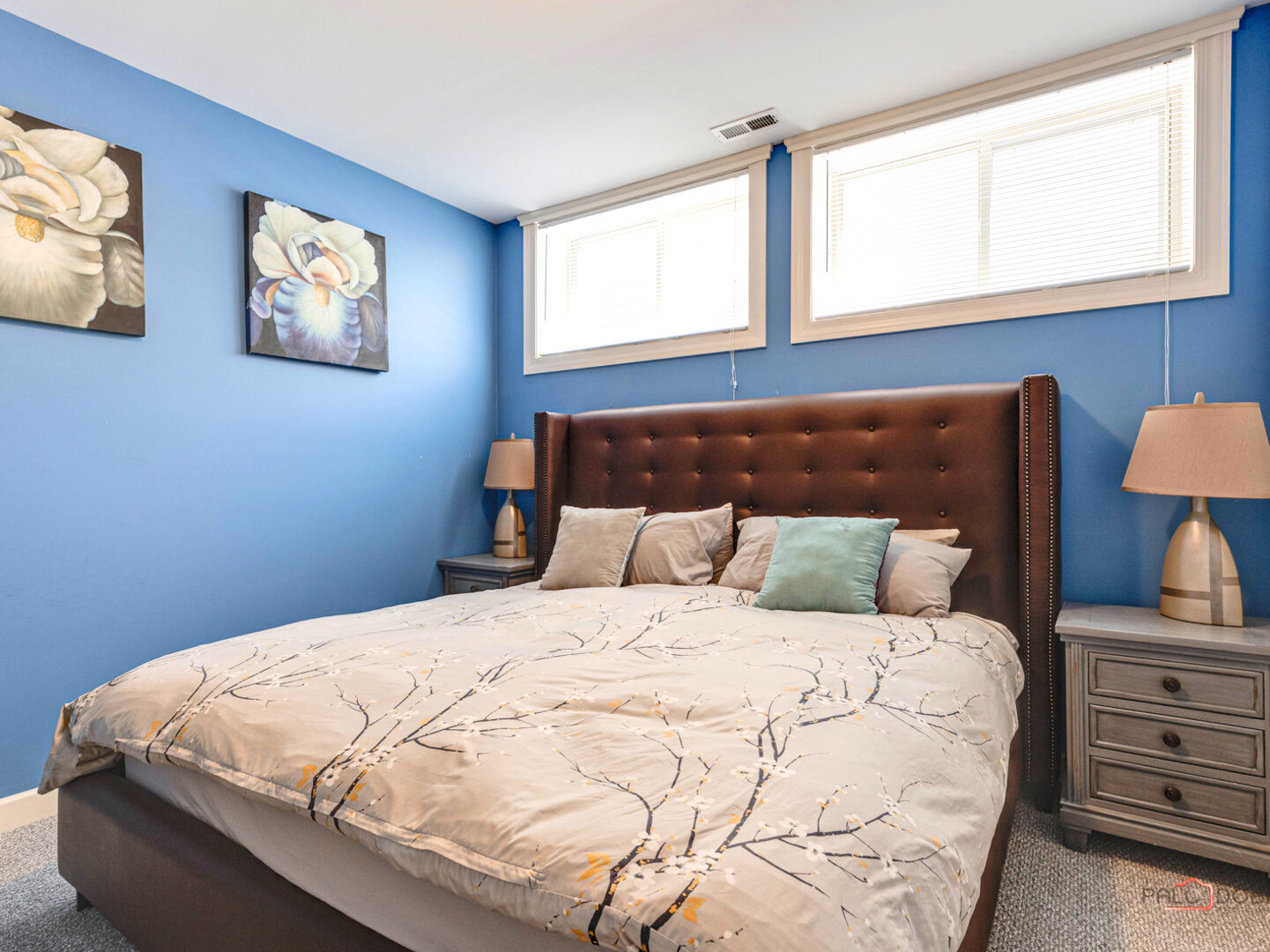 2444 W Waveland Avenue