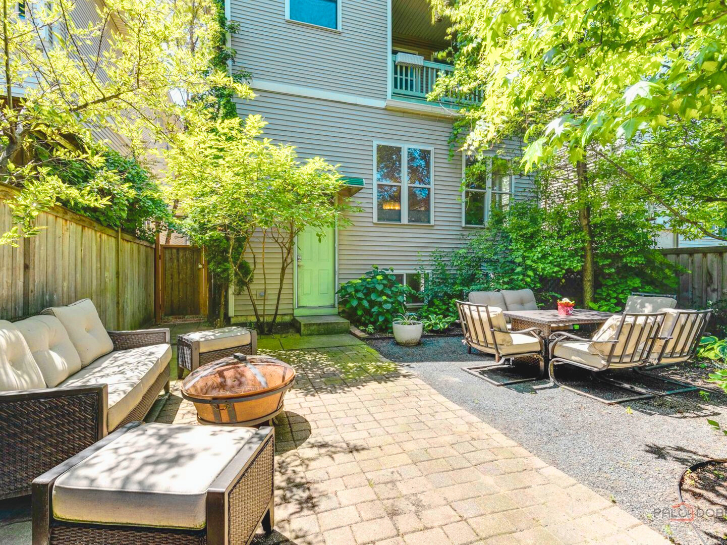 2444 W Waveland Avenue