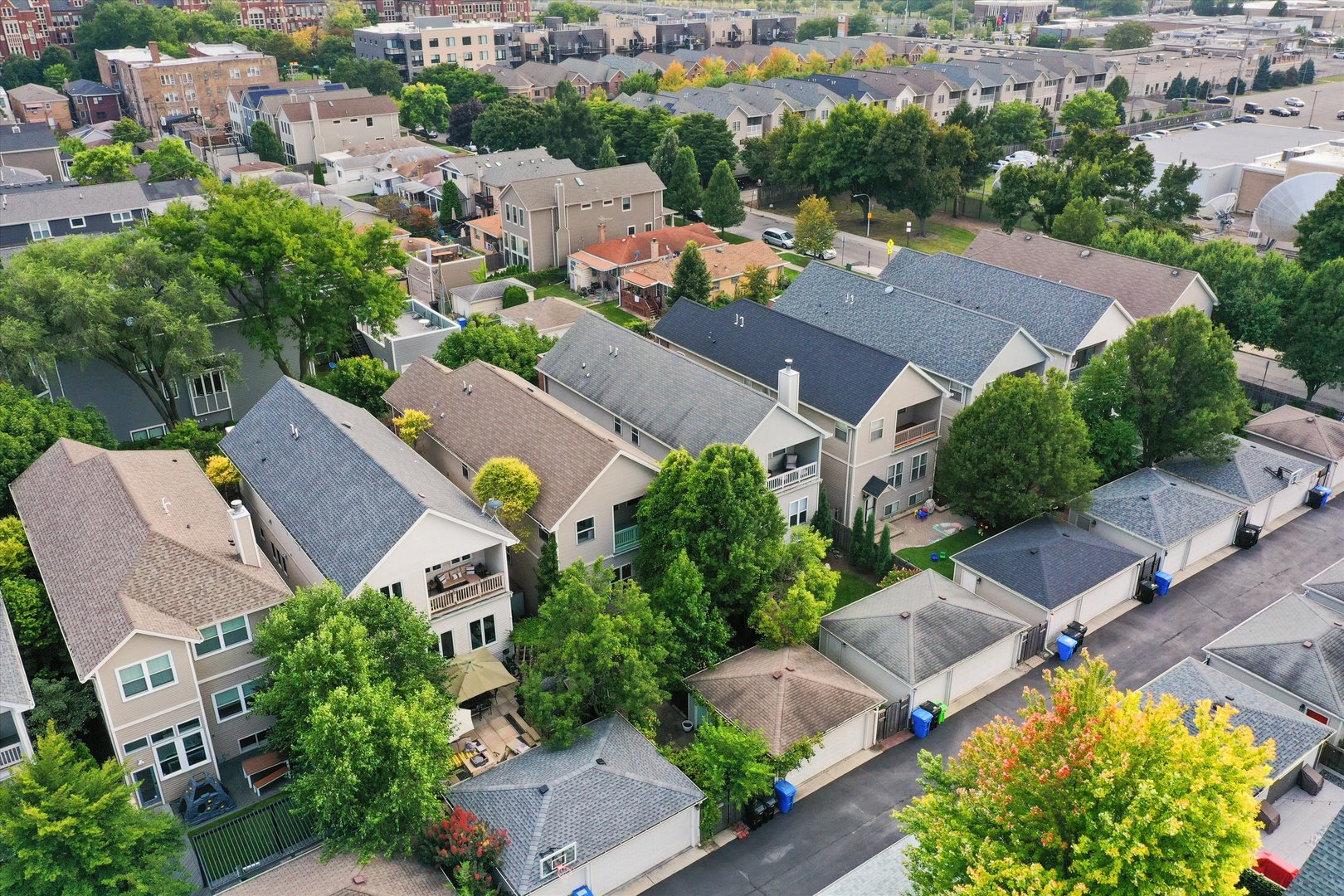 2444 W Waveland Avenue