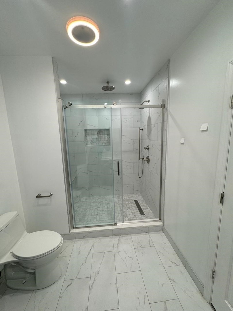 1946 N sheffield Avenue Unit: 1