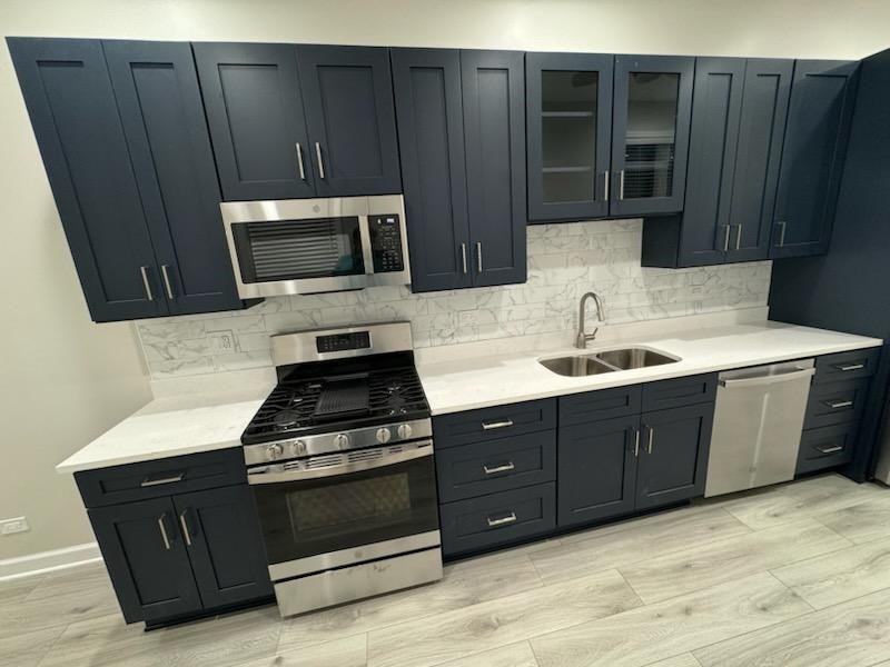 1946 N sheffield Avenue Unit: 1