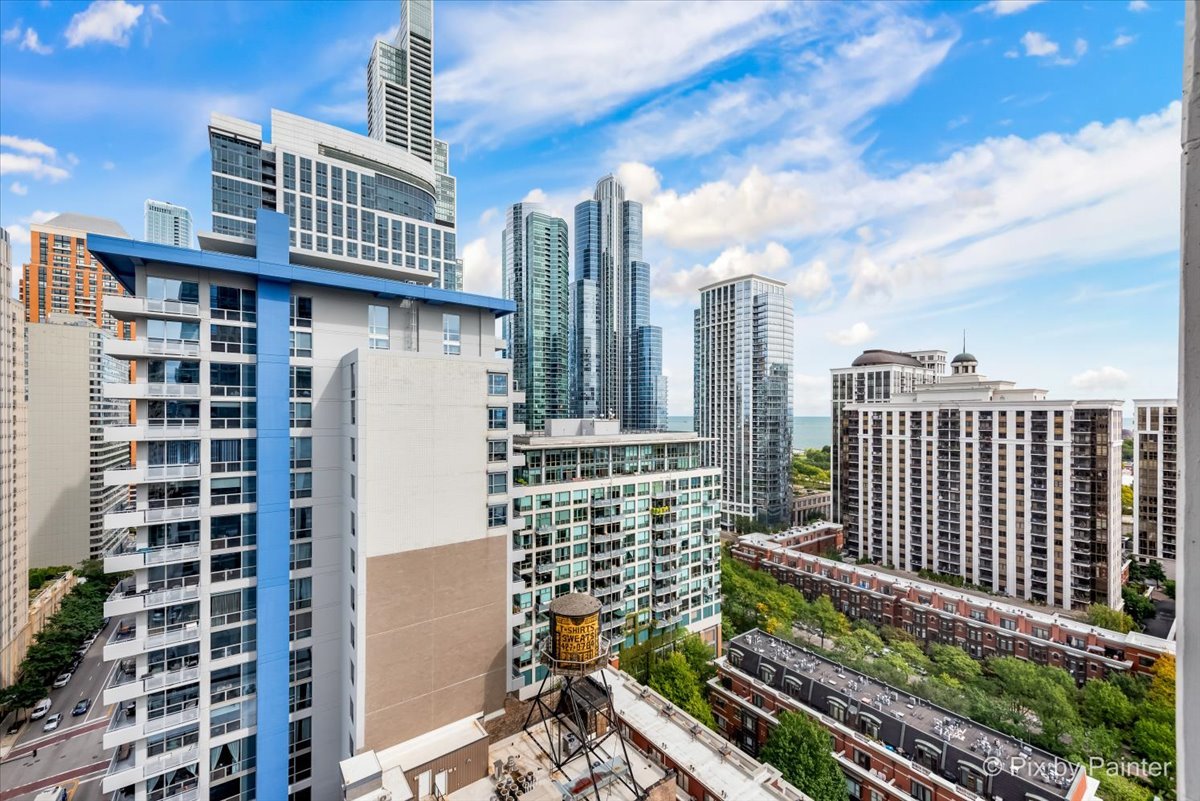 100 E 14th Street Unit: 1810