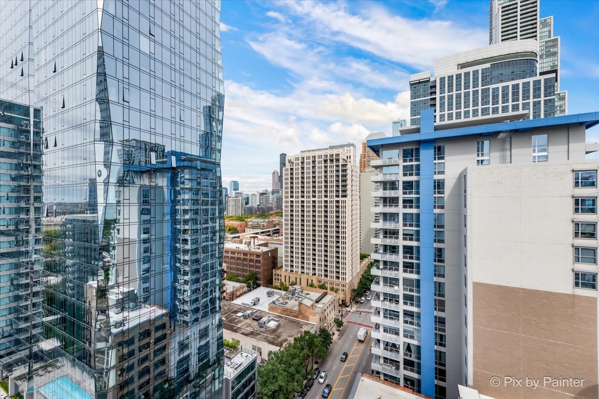 100 E 14th Street Unit: 1810
