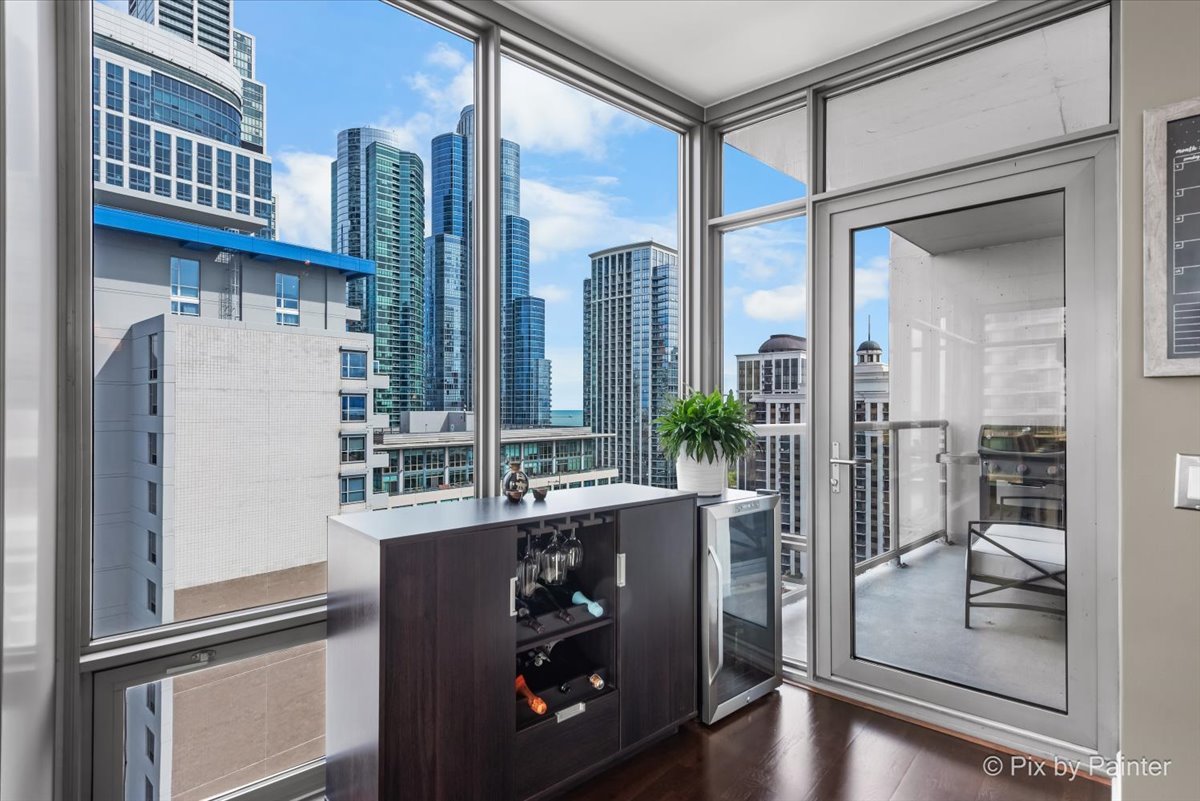100 E 14th Street Unit: 1810