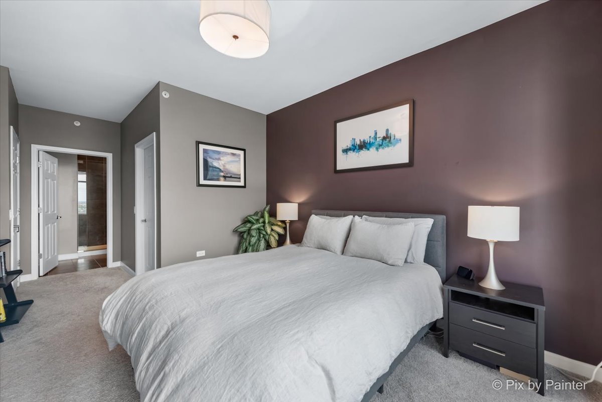100 E 14th Street Unit: 1810