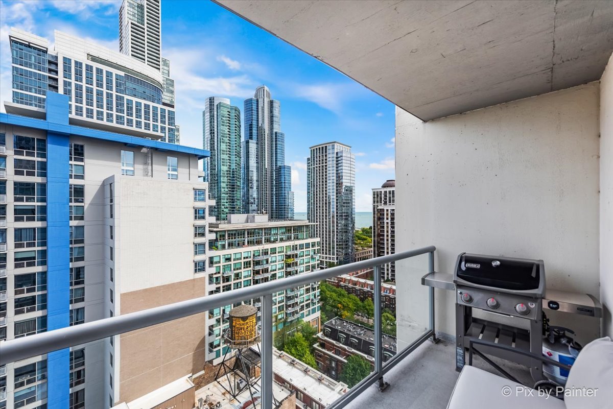 100 E 14th Street Unit: 1810
