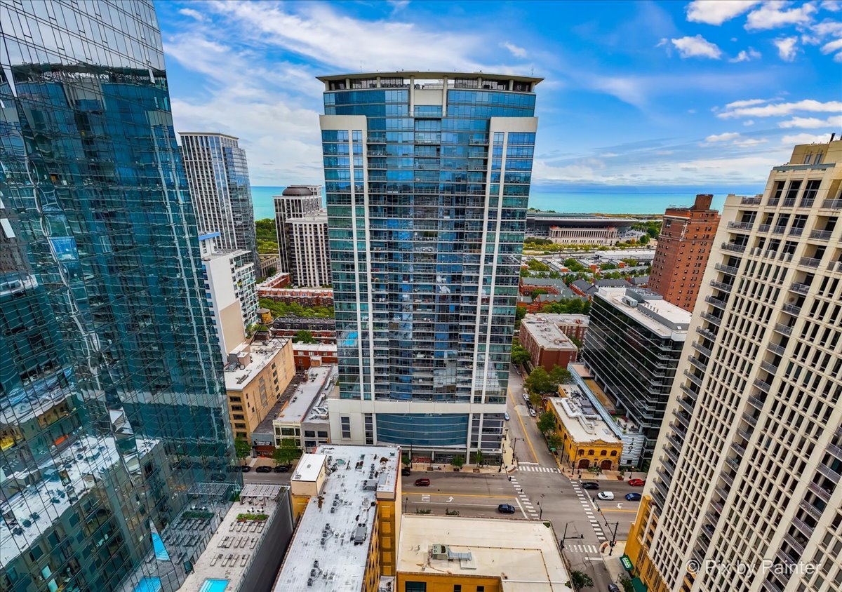 100 E 14th Street Unit: 1810
