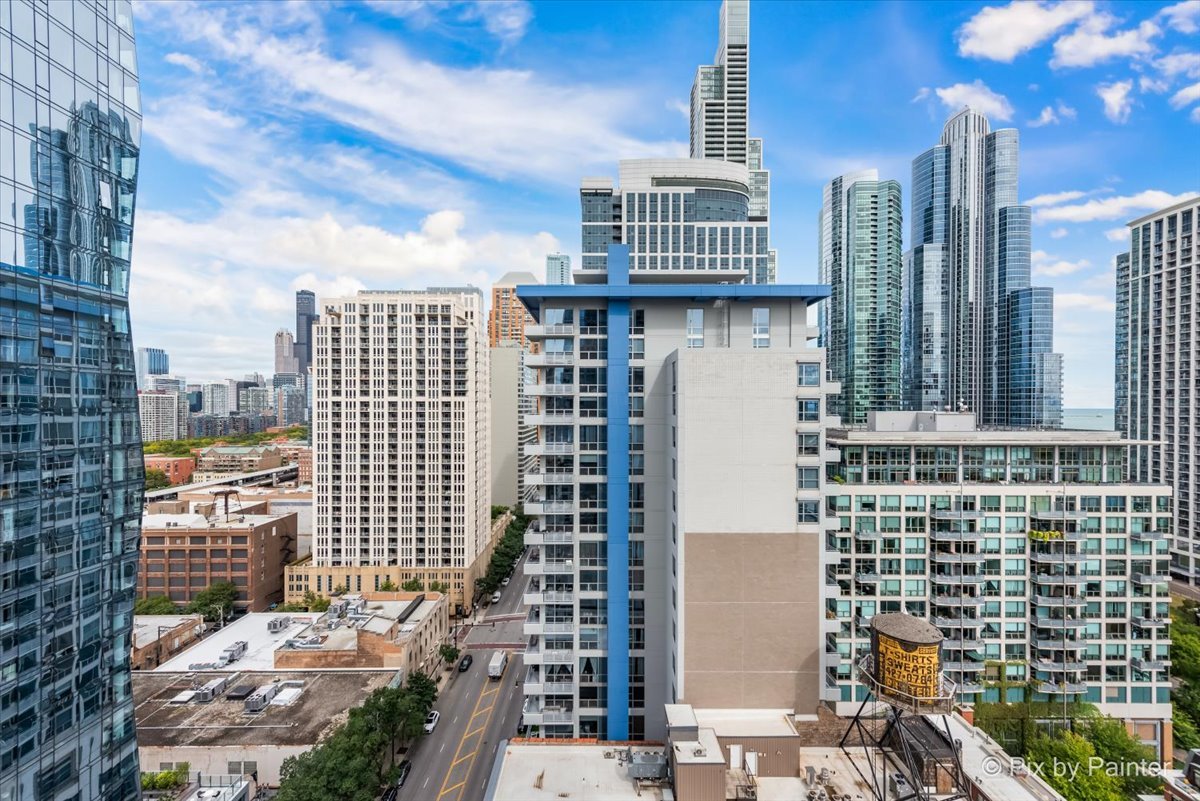100 E 14th Street Unit: 1810