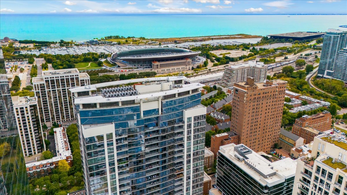 100 E 14th Street Unit: 1810