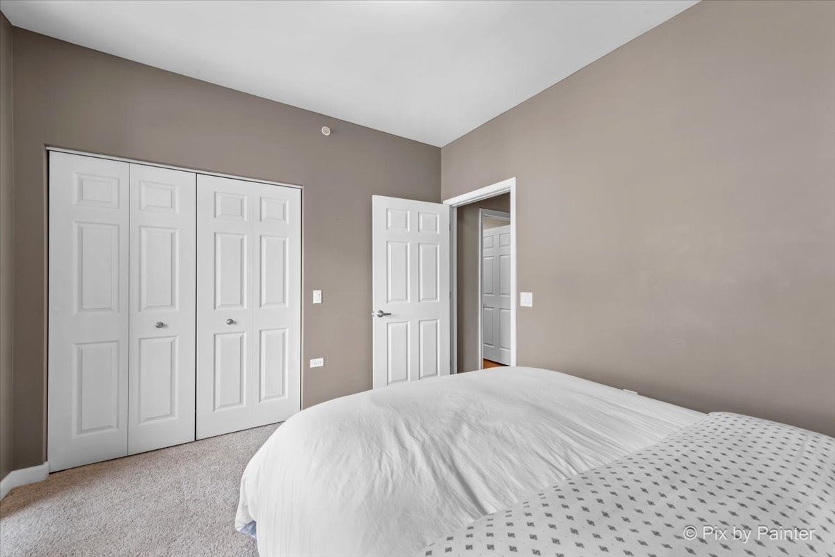 100 E 14th Street Unit: 1810