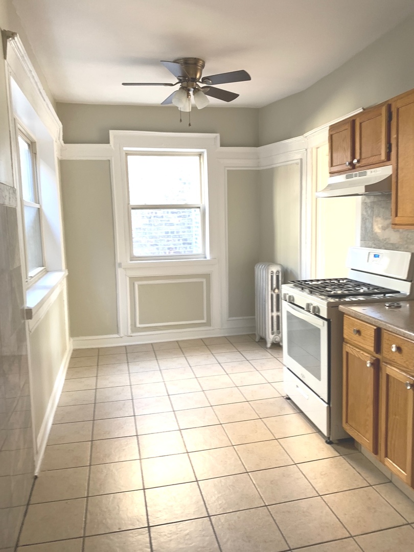 828 W Sunnyside Avenue Unit: 3E