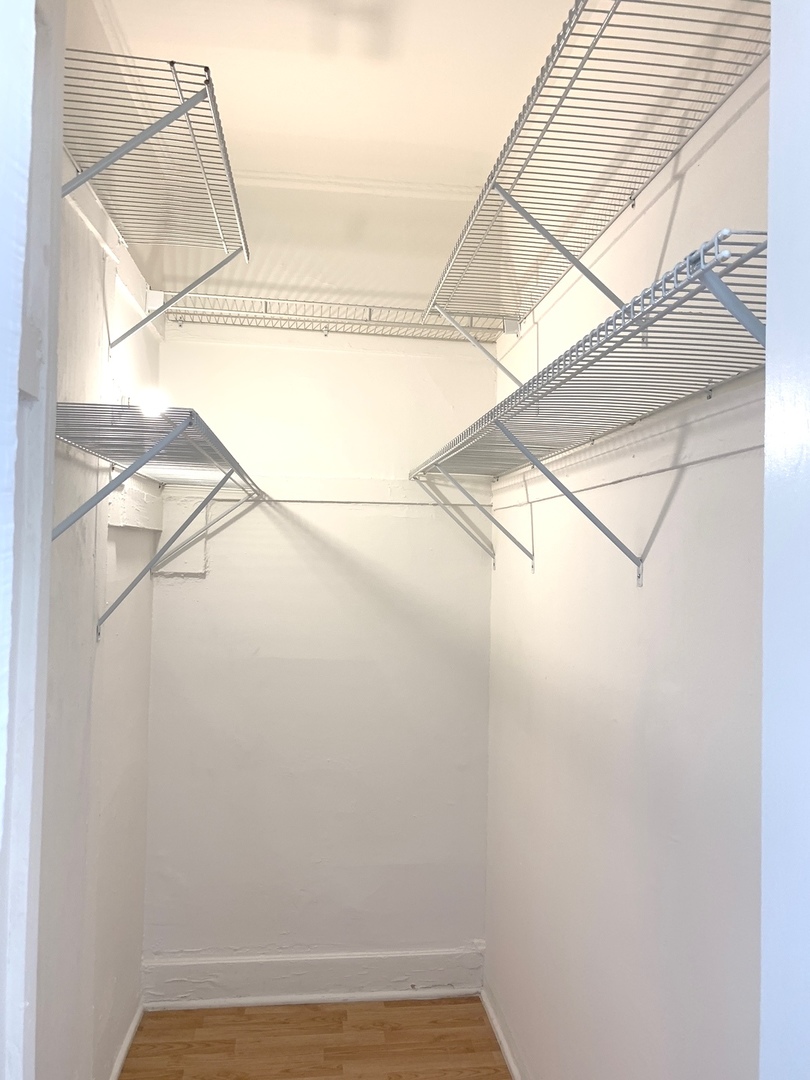 828 W Sunnyside Avenue Unit: 3E